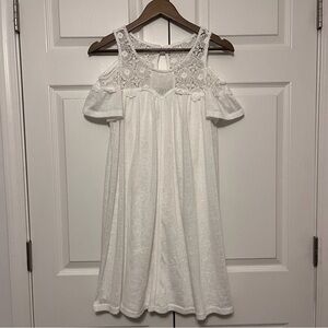 Doe & Rae White Lace Cold Shoulder Flowy Dress Size Small
